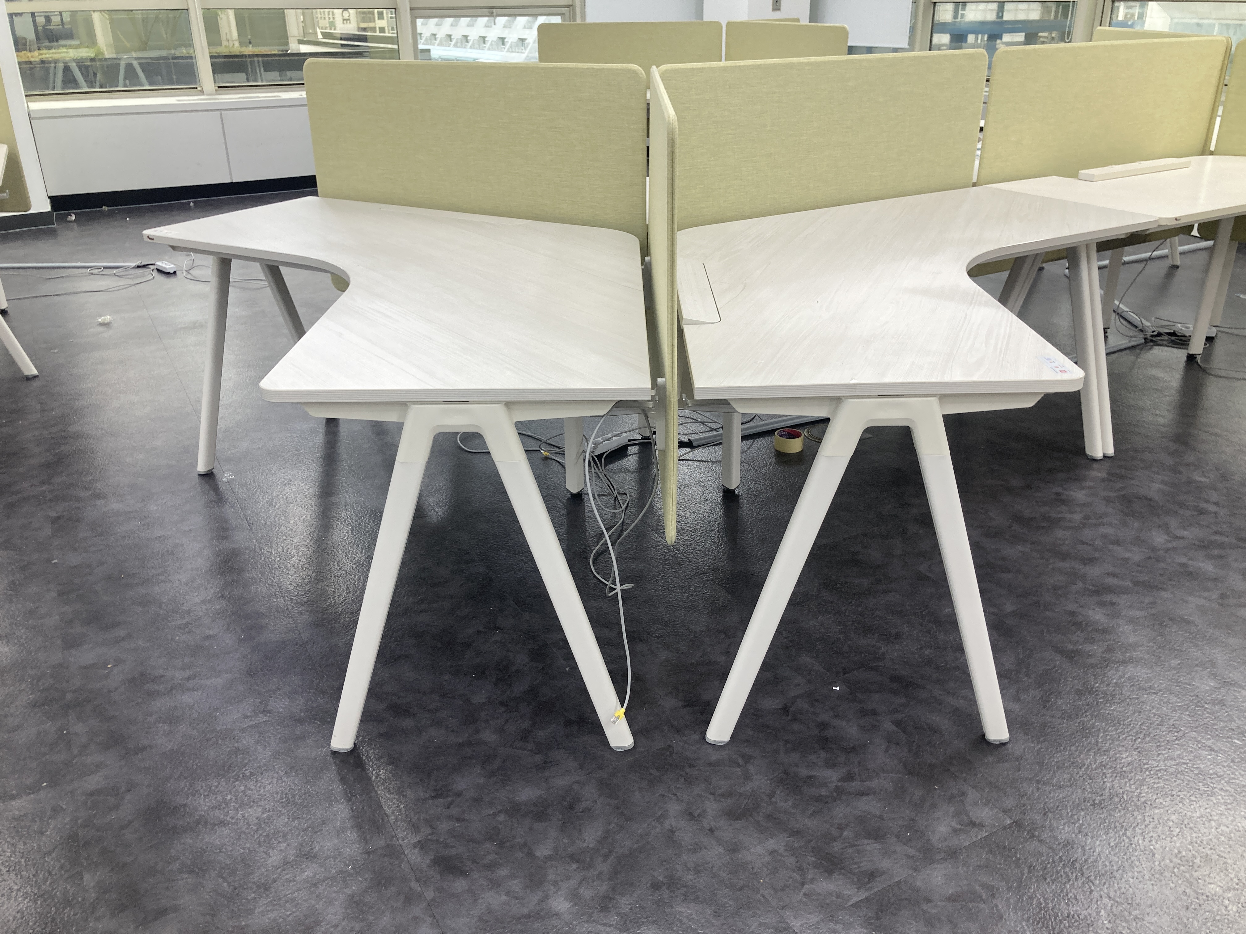 퍼시스 인에이블 120도책상세트[3인석 파티션포함]