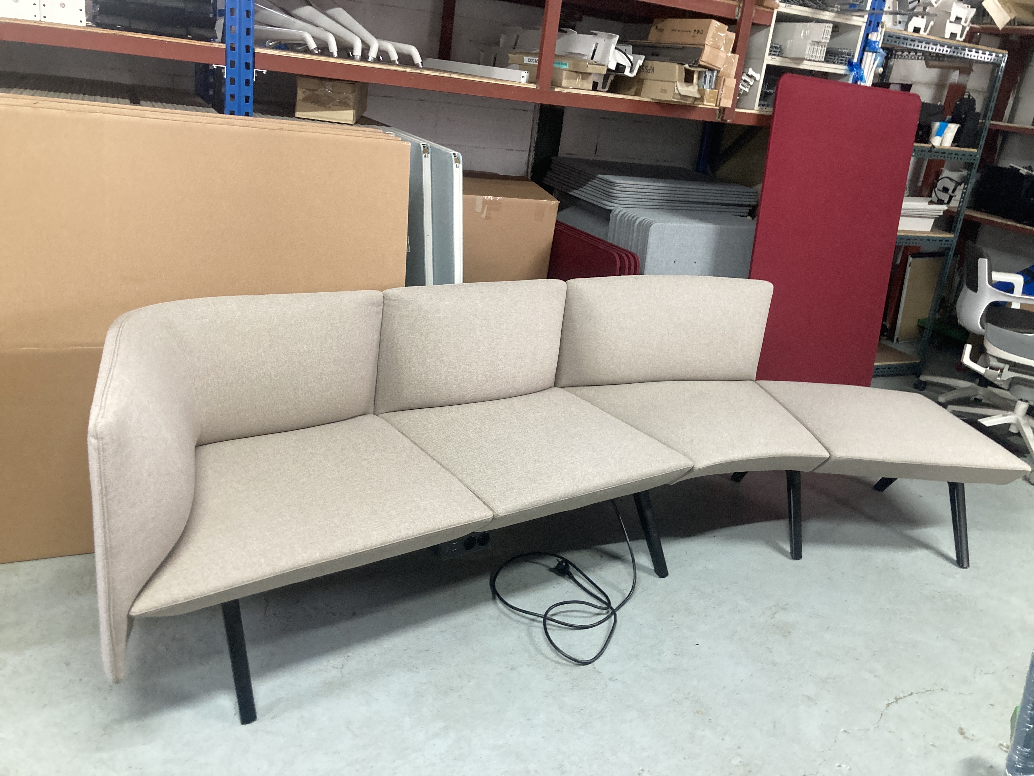 퍼시스 에어리[AERIE] 모튤소파