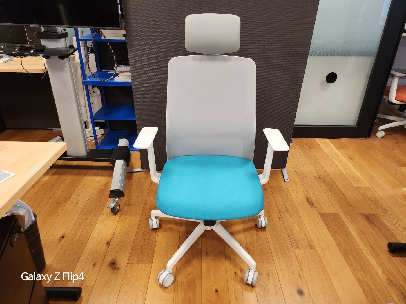 퍼시스 어라운드의자(보급형틸트)CHA6200CWH