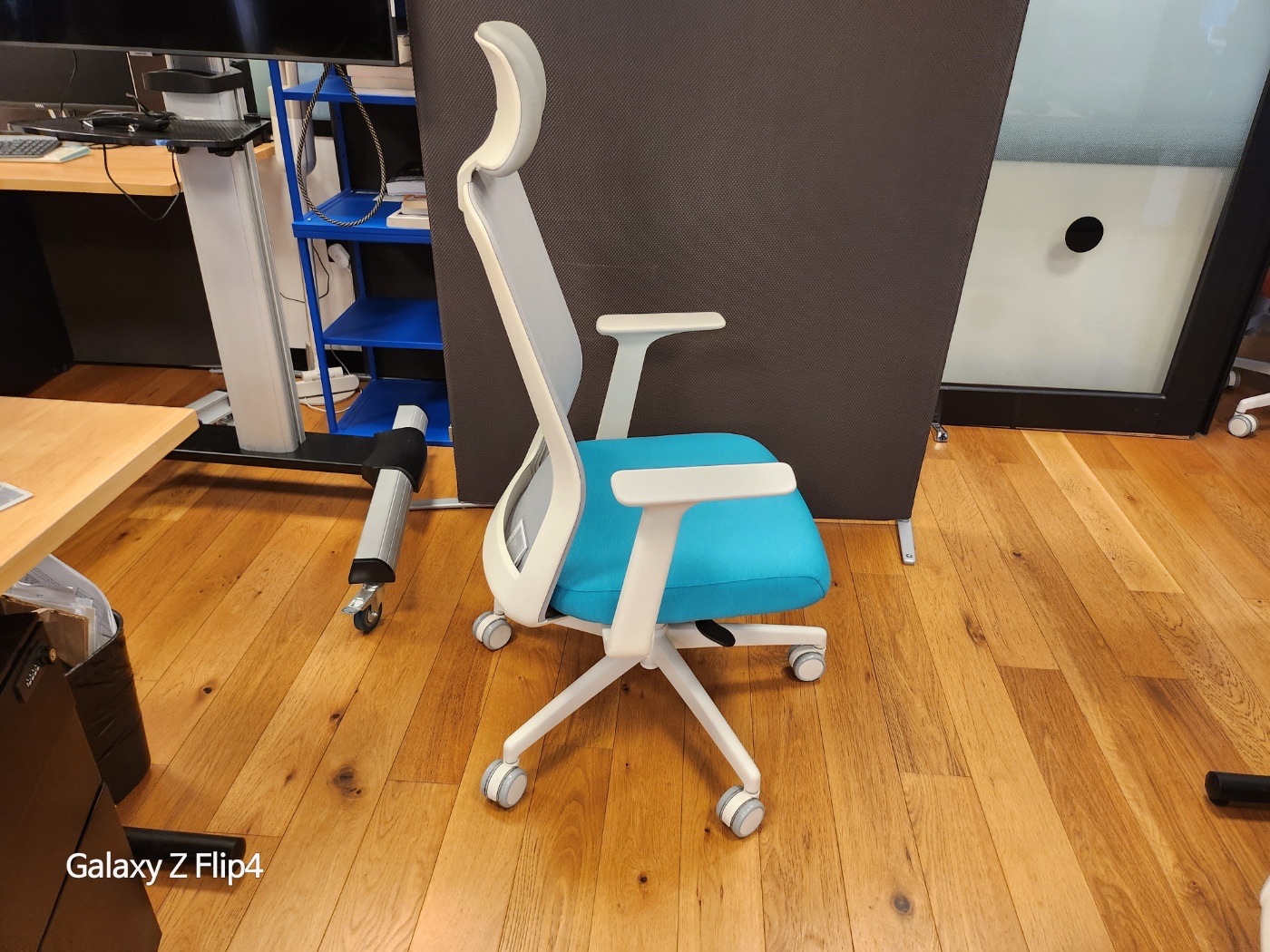 퍼시스 어라운드의자(보급형틸트)CHA6200CWH