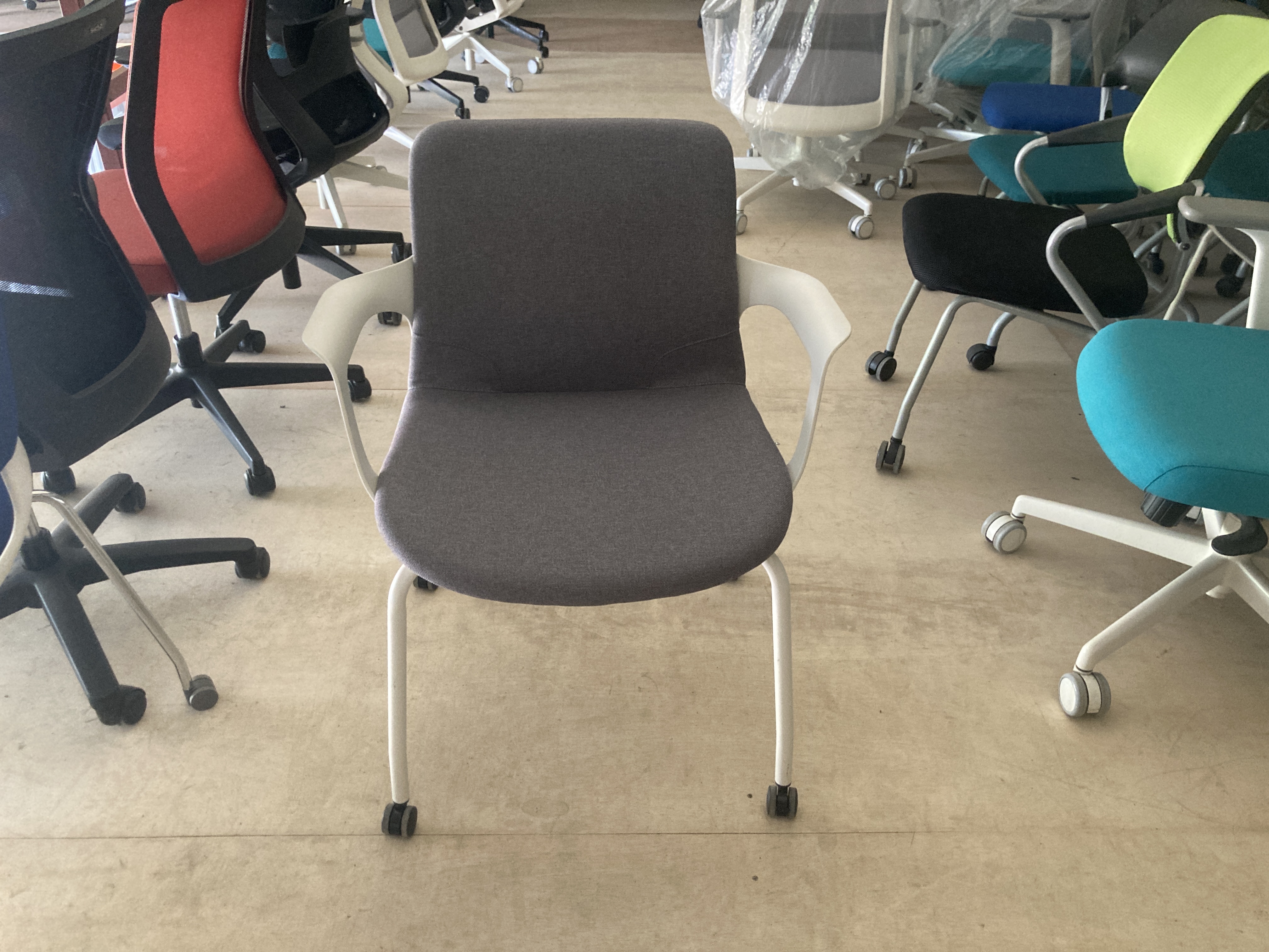 시디즈 에가 회의의자[윔그레이]