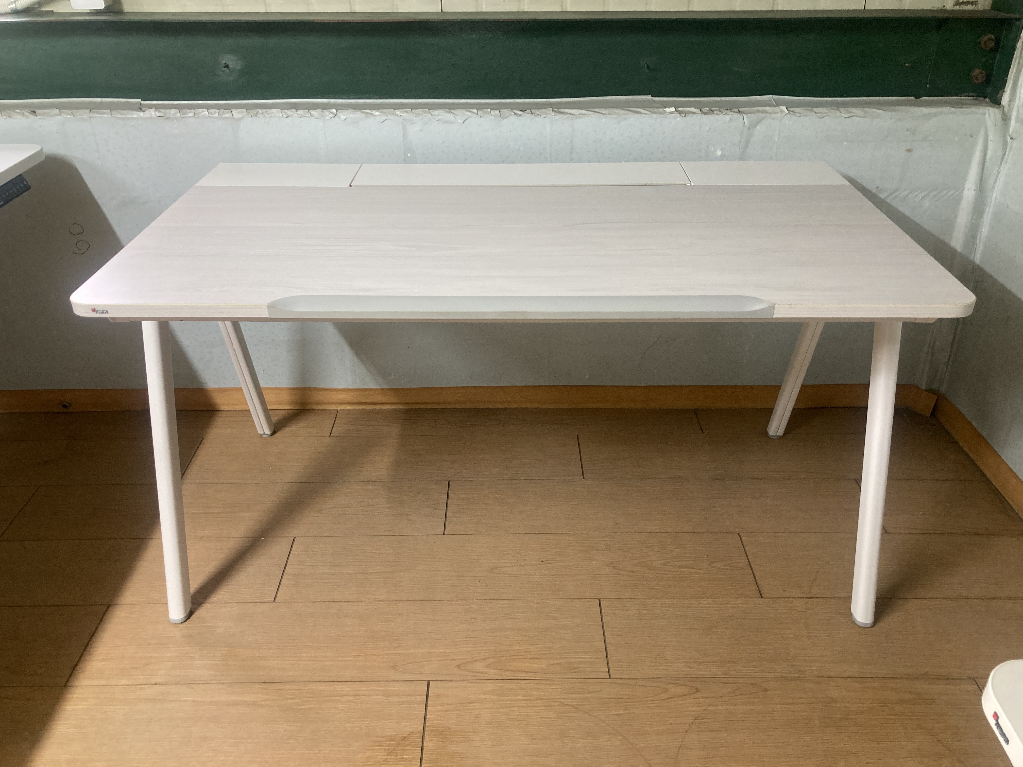 퍼시스 인에이블1400덕트형책상[KAP칼라]FDD014