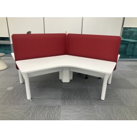 스틸케이스 120도 책상[3인기준,파티션포함.덕트유,콘센트무]