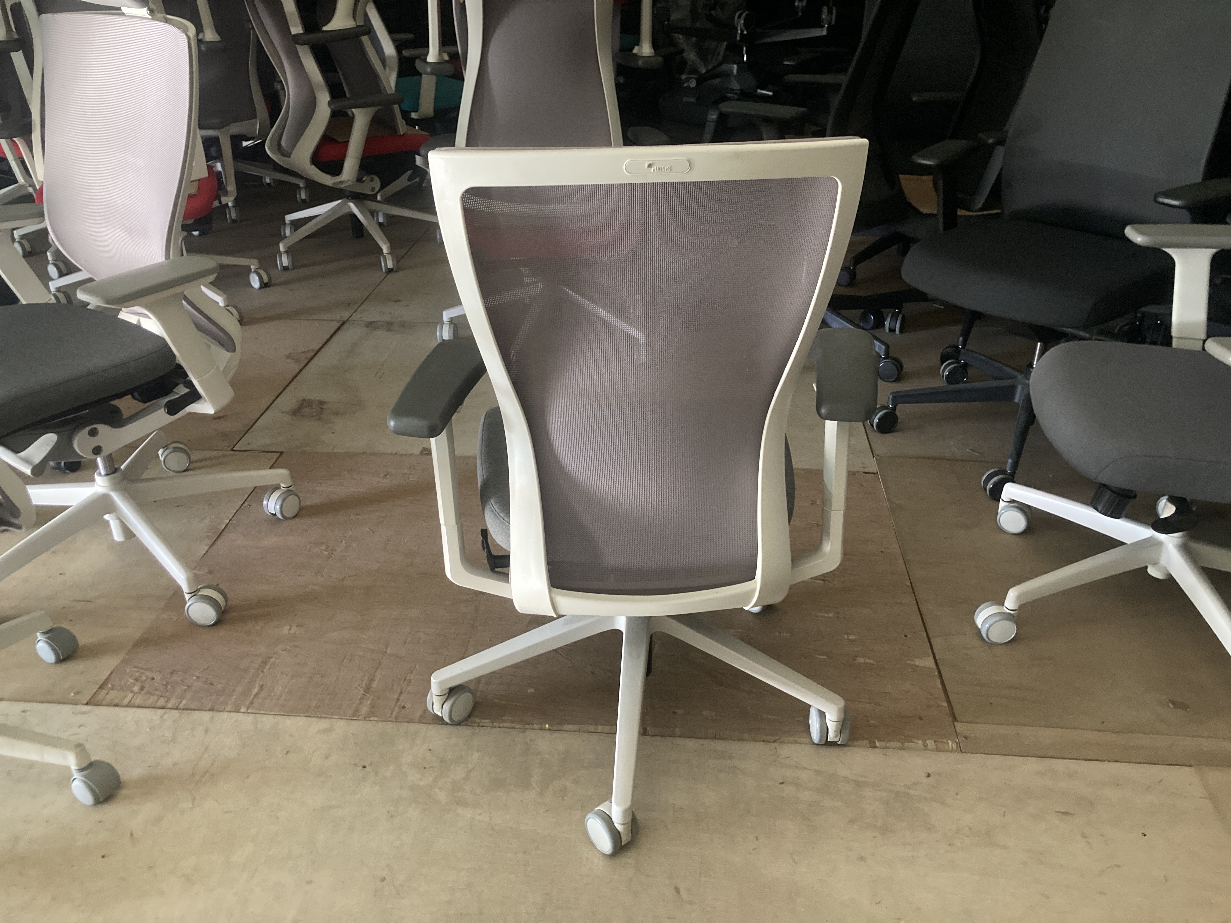 퍼시스 CH4300WRA 사무용의자-16개가산예약